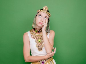 Viral di TikTok, Apa Itu Tren Cleopatra Makeup?