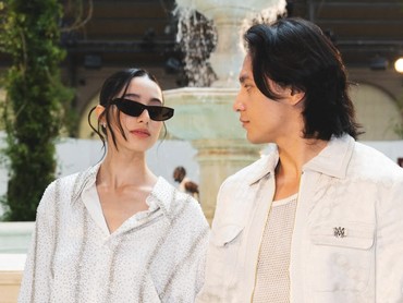 img-title Keluarga Ameera Khan, Kekasih Jefri Nichol Konglomerat Terpandang di Malaysia?