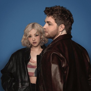 Lirik Lagu Terjemahan On My Mind - Alex Warren featuring Rose BLACKPINK