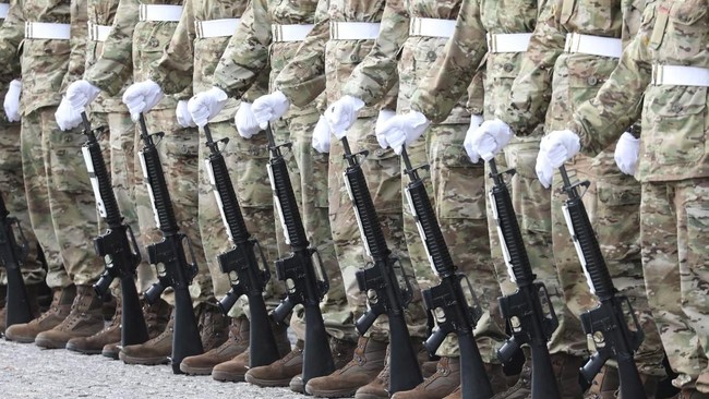 Denmark resmi mewajibkan perempuan ikut wajib militer atau wamil menyusul upaya Copenhagen memperkuat pertahanan nasional di tengah ketegangan dengan Rusia.