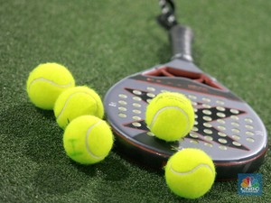 Komunis Bermain Padel Komunis Bermain Padel