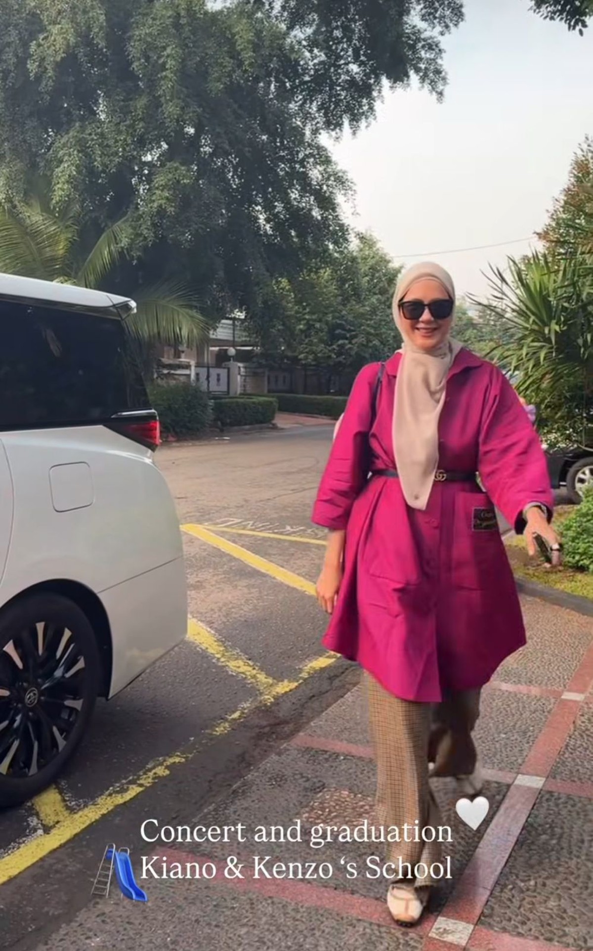 Paula Verhoeven saat hadiri wisuda anak