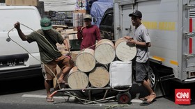FOTO: Laju Ekonomi RI di Tengah Proyeksi Melambat Tahun Ini