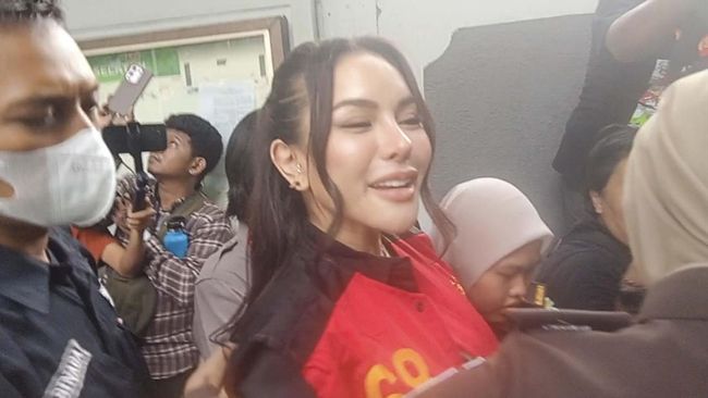 JPU tolak eksepsi Nikita Mirzani dalam sidang kasus dugaan pemerasan di Pengadilan Negeri Jakarta Selatan, Selasa (8/7).