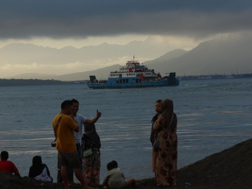 Update Terbaru Kapal Tenggelam di Bali: 4 Meninggal, 30 Masih Dicari
