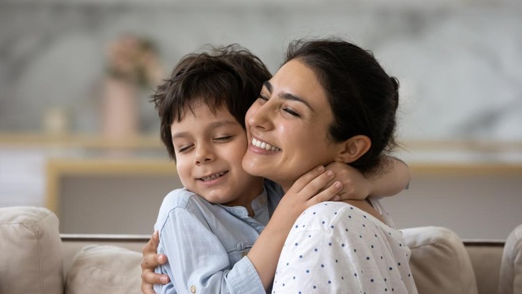 Pertanyaan 6 Kata yang Mendorong Kecerdasan Emosional pada Anak Laki-laki Pertanyaan 6 Kata yang Mendorong Kecerdasan Emosional pada Anak Laki-laki