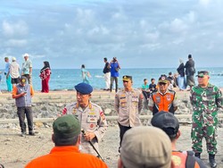 Polda Tekankan Sinergitas dalam Pencarian Korban Kapal Tenggelam di Selat Bali