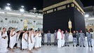 Prabowo Tunaikan Ibadah Umrah