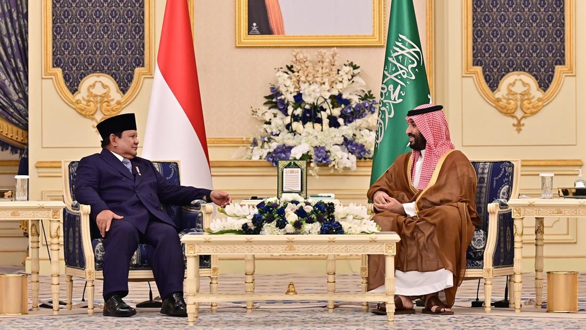 Presiden Prabowo Subianto dan Putra Mahkota sekaligus Perdana Menteri Kerajaan Arab Saudi Pangeran Mohammed bin Salman bin Abdulaziz Al Saud &lpar;MBS&rpar;
