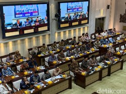 Bahas APBN, DPR Gelar Rapat Malam Bareng Sri Mulyani cs