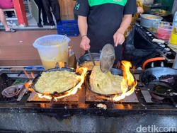 Video: Nasi Telur Komplet Rp 20 Ribuan yang Viral di Bekasi
