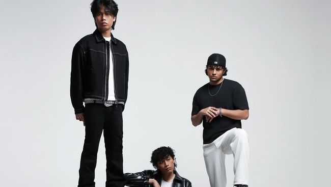 Lirik Lagu mejikuhibiniu - Tenxi, suisei dan Jemsii