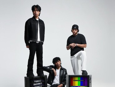 img-title Lirik Lagu mejikuhibiniu - Tenxi, suisei & Jemsii
