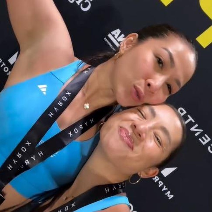 <p>Pada akhir tahun lalu, Jennifer Bachdim mengikuti kompetisi HYROX bersama sahabatnya, Andrea Dian. Selama kompetisi, Jennifer mendapat dukungan dari orang tersayang, yakni sang suami Irfan Bachdim dan anak-anaknya. (Foto: Instagram @andreadianbimo)</p>