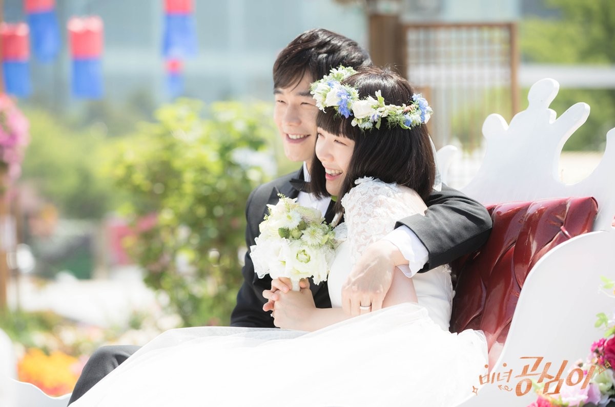 Bang Minah dan On Joo Wan tampil beradegan menikah di drama Korea Beautiful Gong Shim&period;