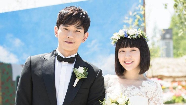 Bang Minah dan On Joo Wan tampil beradegan menikah di drama Korea Beautiful Gong Shim.