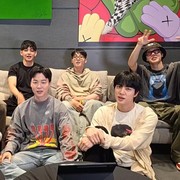 Comeback hingga Tur, BTS Bagikan Jadwal Grup pada Musim Semi 2026 Lewat Siaran di Weverse