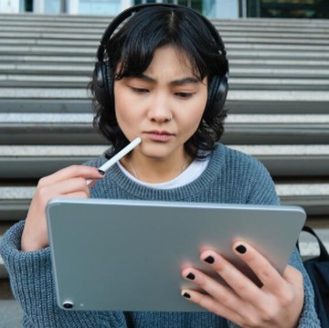 4 Dampak Sering Menggunakan AI Terhadap Penurunan Fungsi Otak Menurut Penelitian