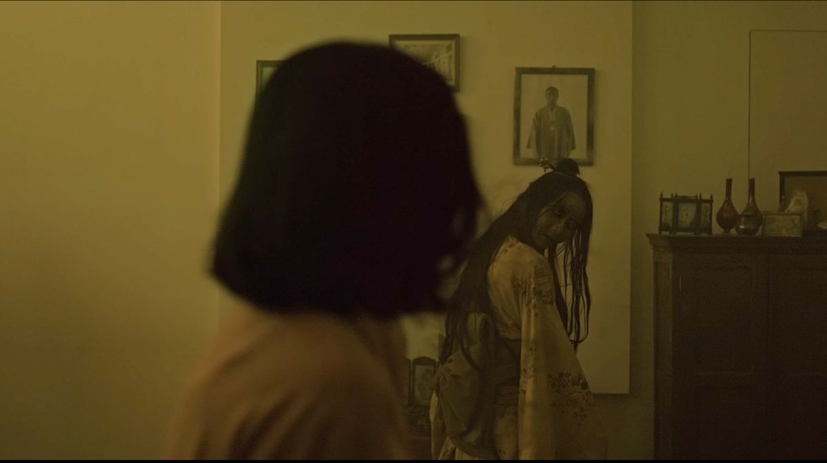 Review Film: Hotel Sakura