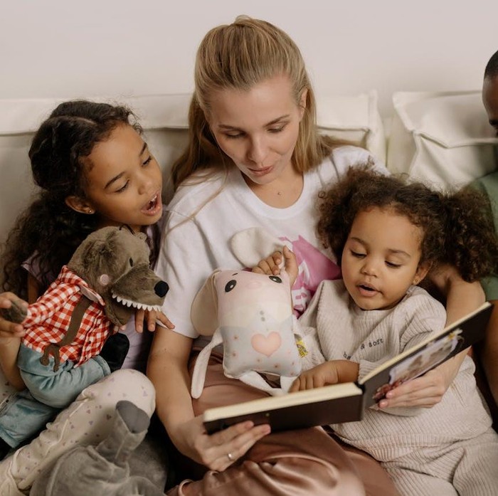 Berdasarkan data dari Direktorat Jenderal Kependudukan dan Pencatatan Sipil (Ditjen Dukcapil) Kementerian Dalam Negeri (Kemendagri), ada deretan nama yang paling banyak digunakan berdasarkan lintas generasi. Mulai dari generasi baby boomer hingga terbaru generasi alpha.