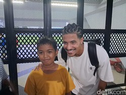 Alex Tanque-Lucas Dias Ikut Latihan Perdana PSM, Diserbu Fans Berfoto