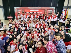 Jadi Narsum KKN Kebangsaan Unhas, Menbud Ajak Mahasiswa Lestarikan Budaya
