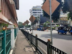 Video: Jajal Keluar Stasiun Cikini Tanpa Lompat Pagar, Seberapa Jauh Sih?