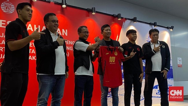 Persija Jakarta resmi menggandeng PAM Jaya dan MRT Jakarta sebagai sponsor. Kerjasama ini diharapkan memperkuat kolaborasi dengan Pemprov DKI Jakarta.