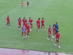 PSM Makassar Trial 13 Pemain Saat Latihan Perdana di Stadion Kalegowa
