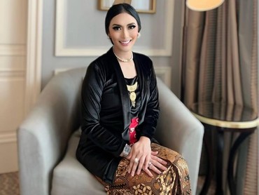 Isu Minta Fasilitas Negara Untuk Tur Eropa, Ini 7 Potret Istri Menteri UMKM Dulu Pesinetron