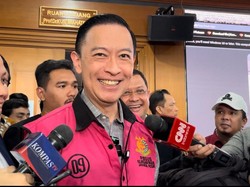 Aksi Tom Lembong Makan Gula Rafinasi: Bete Sama Jaksa Berakhir Sakit Gigi