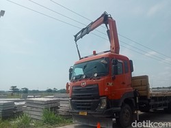 Operator Crane Tersetrum Saat Turunkan Beton Proyek Pemerintah Rp 57 M