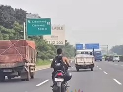 Viral Pemotor Tak Pakai Helm Masuk Tol Jagorawi Arah Bogor