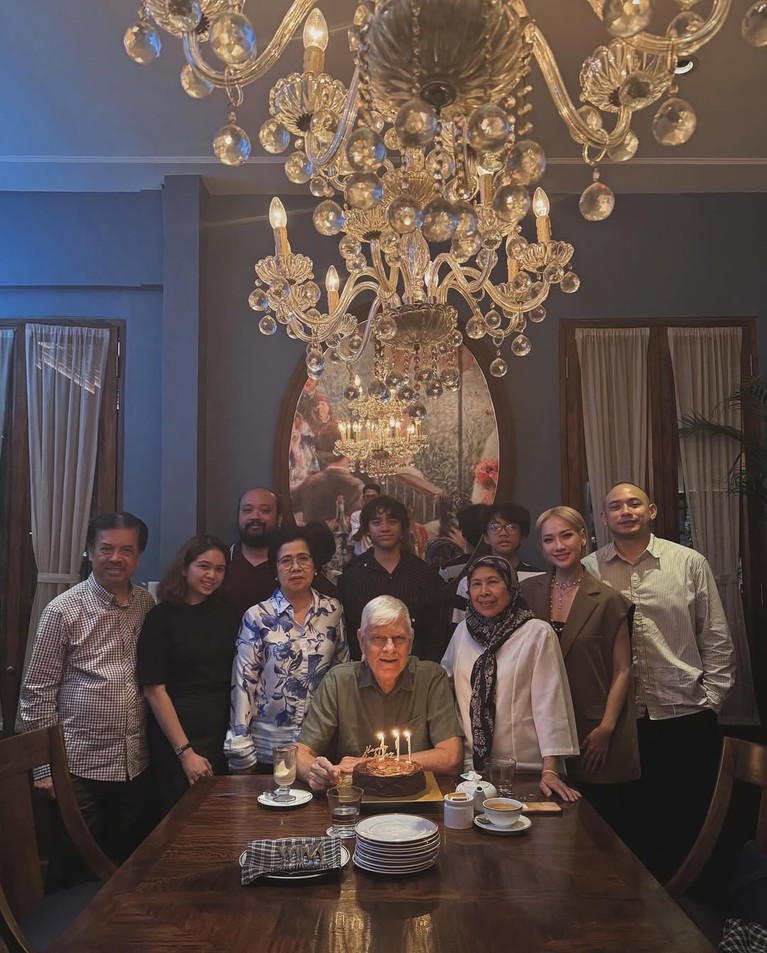 BCL merayakan ultah mantan mertuanya. BCL merayakan ultah mantan mertuanya dilihat di Instagram, Jumat (4/7/2025).