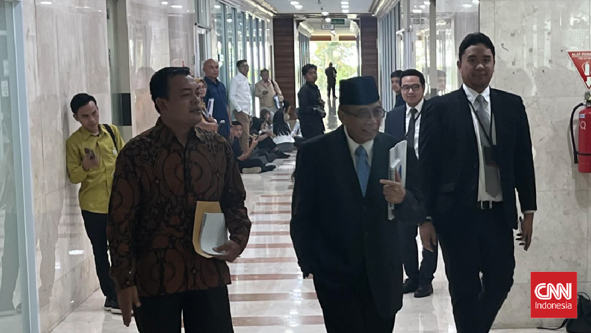 Dipilih Prabowo Jadi Dubes AS, Indroyono Soesilo Bagi-bagi CV