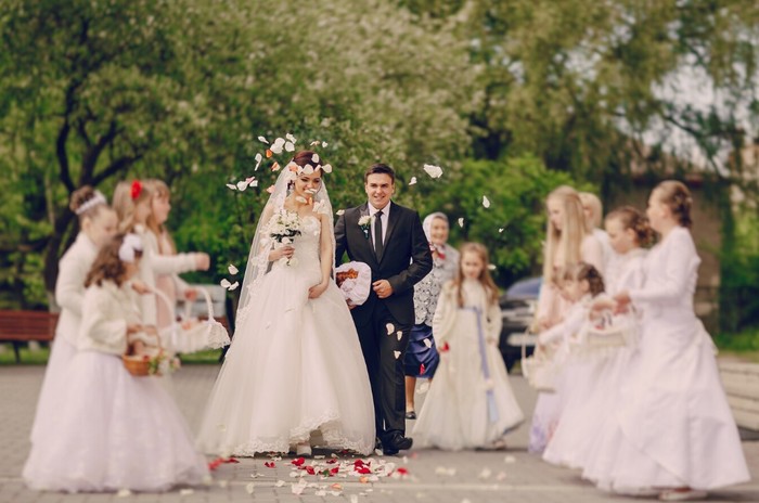 Ilustrasi pernikahan bahagia/Freepik: prostooleh