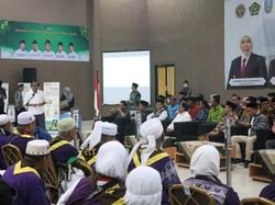 Gubernur NTT Sambut Kedatangan 612 Jemaah Haji