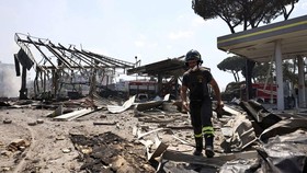 FOTO: Ledakan Dahsyat SPBU di Roma, 45 Orang Terluka