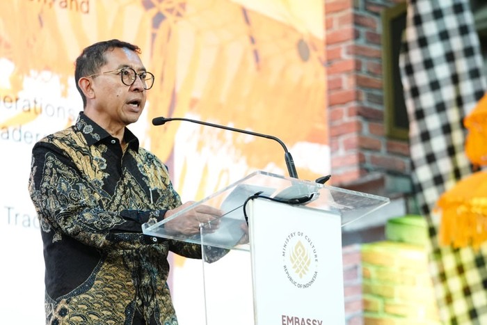 Menbud Fadli Zon