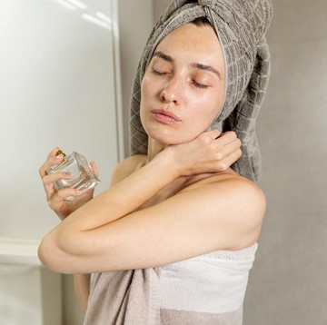5 Hal yang Menjadi Penyebab Masih Terasa Bau Badan Setelah Mandi