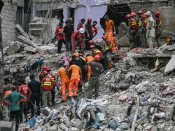 Gedung Apartemen Ambruk di Pakistan, 16 Orang Tewas-13 Terluka