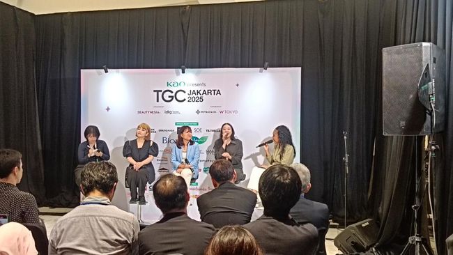 CEO Trans Digital Lifestyle Group Putri Tanjung yakin perempuan Indonesia bisa lebih bersinar melalui gelaran Tokyo Girls Collection.