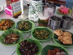 Mencicipi Kuliner Asli Majalengka di Sangu Akeul Cigaleuh