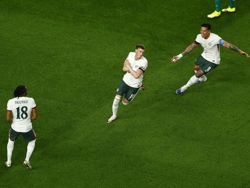 FOTO: Cole Palmer 'Kedinginan' di Piala Dunia Antarklub