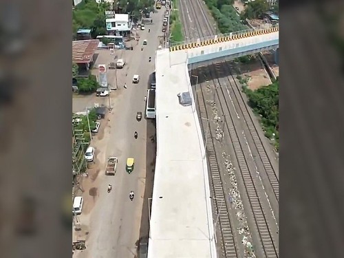 VIDEO: Penampakan Tikungan Flyover 90 Derajat di India