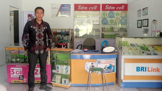 Bagi Aris, AgenBRILink tidak hanya berdampak pada perkembangan usahanya, tetapi juga memberikan manfaat besar bagi masyarakat, terutama di sektor pertanian.