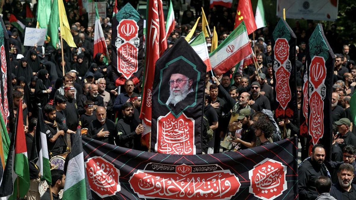 Khamenei Tewas Imbas Serangan AS-Israel, Iran Berkabung 40 Hari