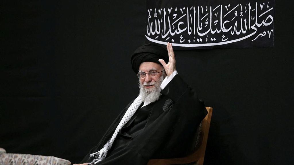 Khamenei Peringatkan AS: Serangan ke Iran Akan Picu Perang Regional