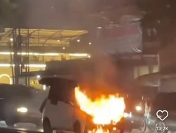 Viral Mobil Listrik Terbakar di Bandung, Diduga Akibat Korsleting