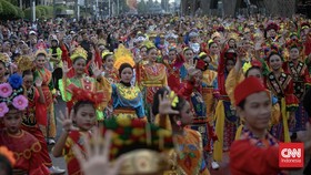 FOTO: Ribuan Penari dan Pesilat Meriahkan Jakarta Dalam Warna